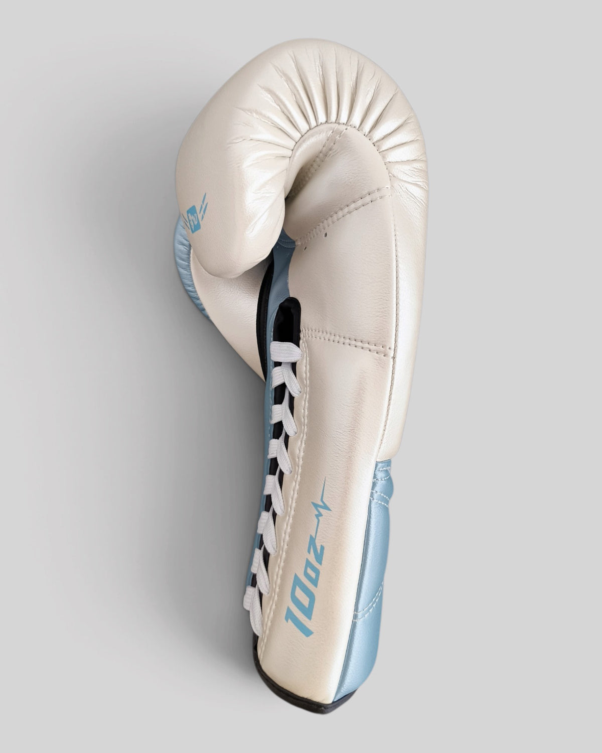 MYU CICERO boxing gloves in white and blue, lace-up training and sparring gloves — outer side of the hand