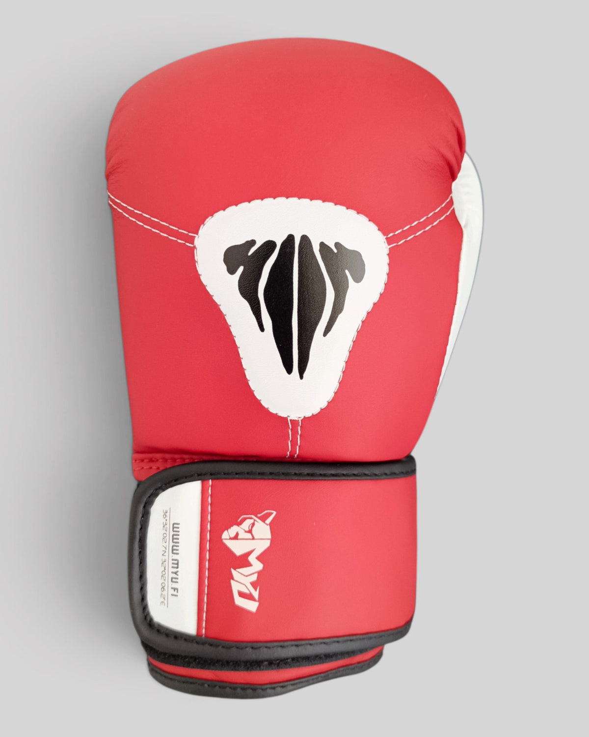 MYU PARS kids boxing gloves in red, hook-and-loop gloves for junior boxers — front view