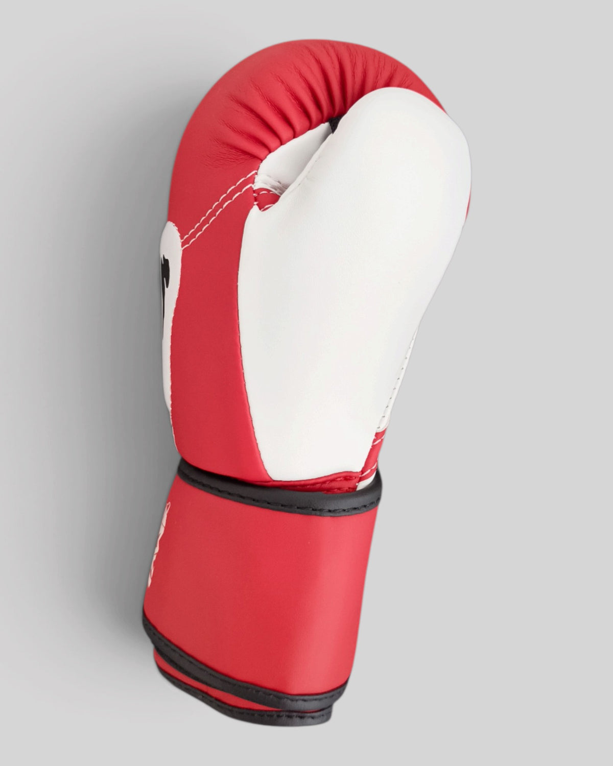MYU PARS kids boxing gloves in red, hook-and-loop gloves for junior boxers — thumb from the side
