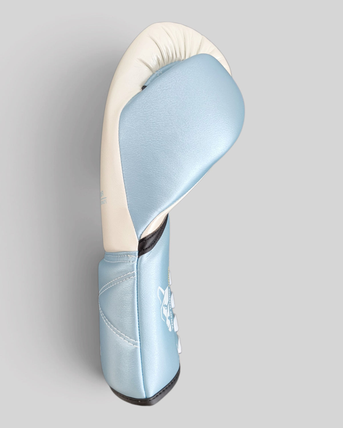 MYU CICERO boxing gloves in white and blue, lace-up training and sparring gloves — inner side of the hand